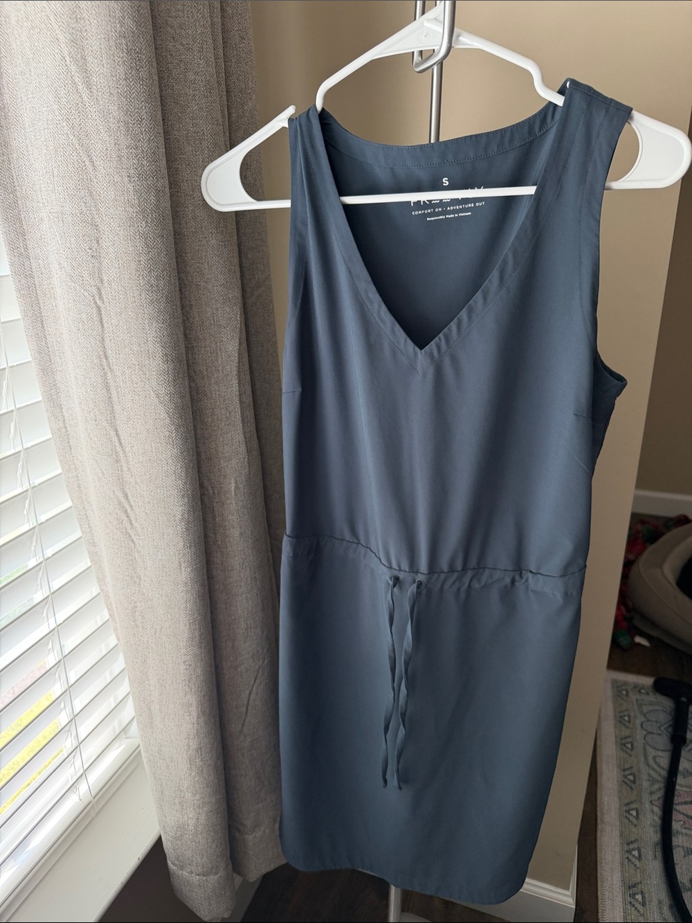 Sleek Dark Grey V-Neck athletic Dress with Drawstring Waist